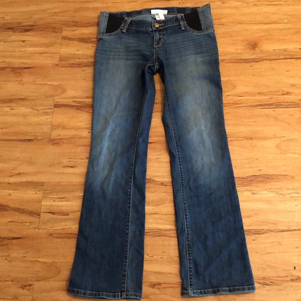 Ingrid & Isabel bootcut maternity jeans size 6